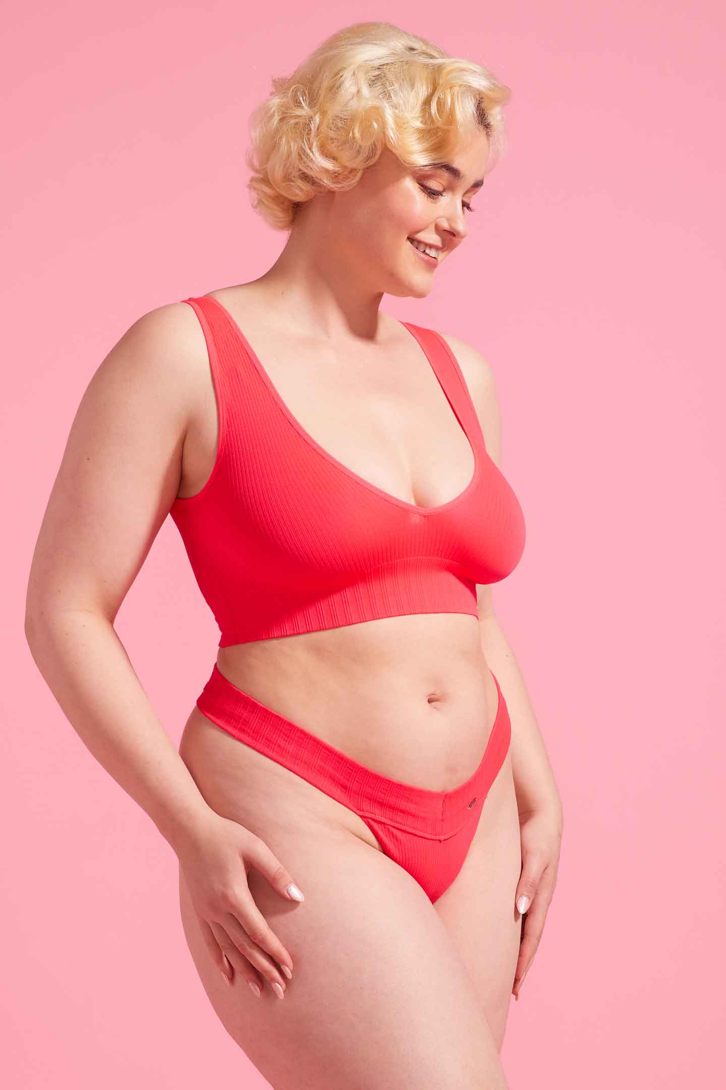 Ivy Ribbed G-String Coral