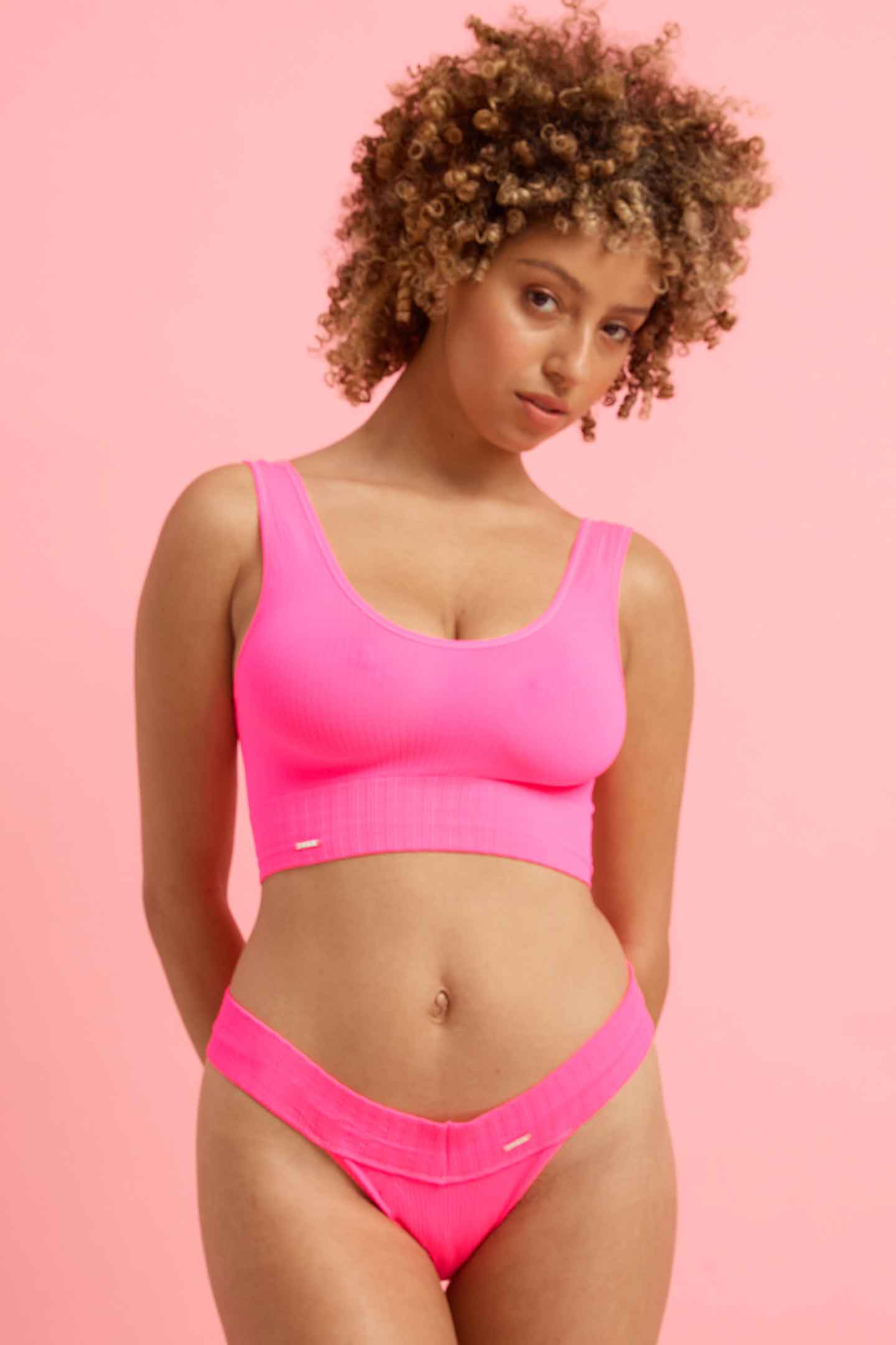 Ivy Ribbed G-String Pink